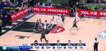 重回同一起跑線！同曦第三節(jié)上來(lái)不到2分鐘 7-0直接追平比分！