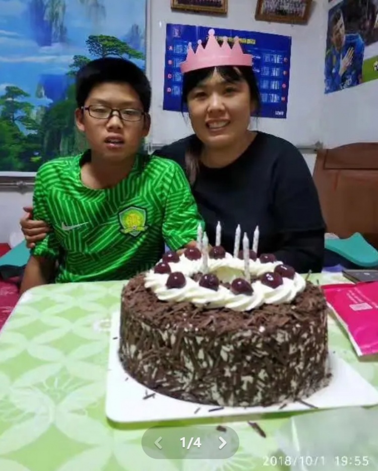 郭嘉璇母親曬照悼念兒子：璇兒生日快樂(lè)，希望天堂幸福